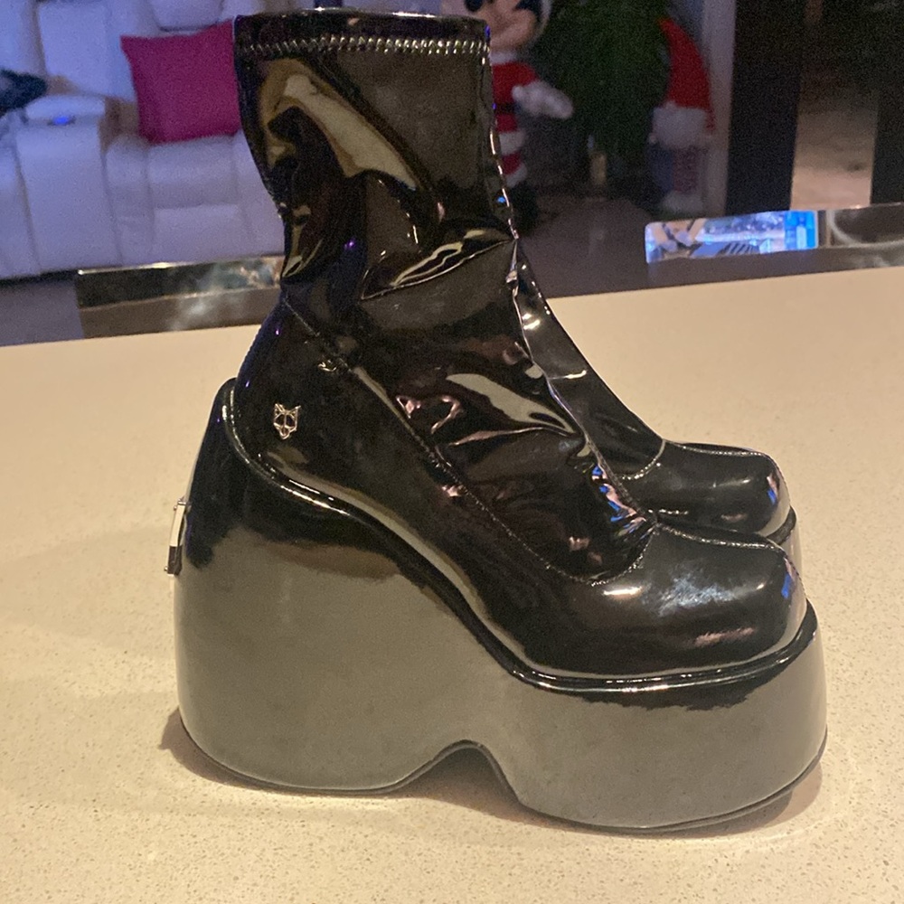 Naked Wolfe boots - Picture 5 of 5